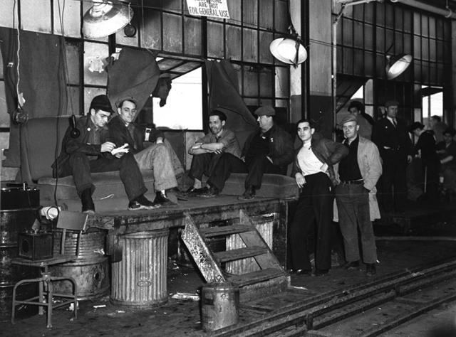 flint sit-down strike 1937_03