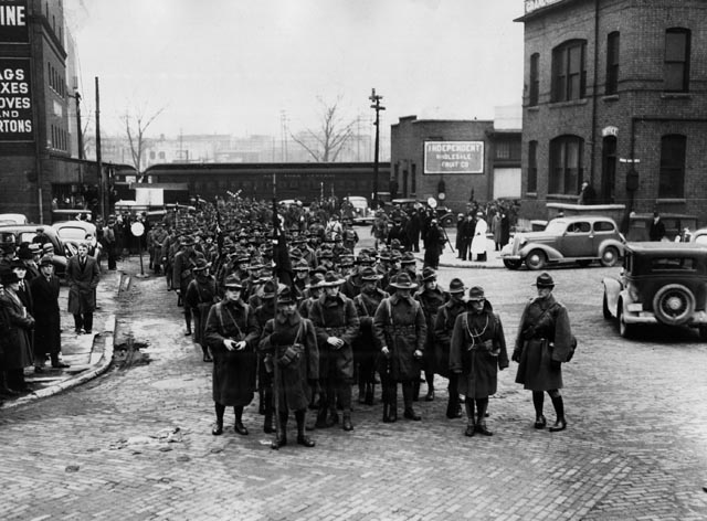 flint sit-down strike 1937_08